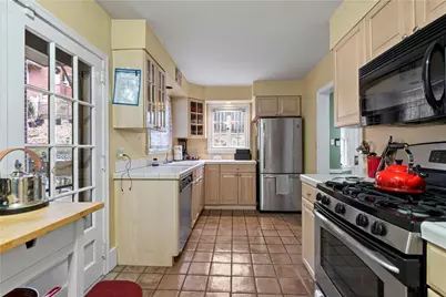 220 Oakview Ave, Pittsburgh, PA 15218 - Photo 7