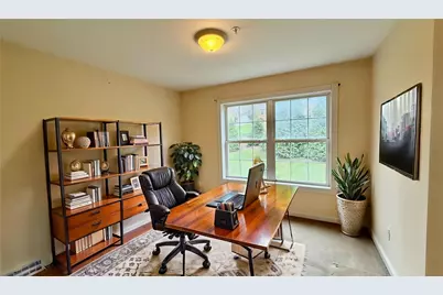 1009 W Waterford Ct, North Strabane, PA 15317 - Photo 13