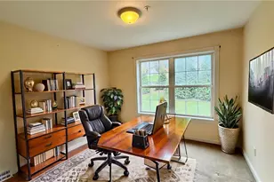 1009 W Waterford Ct, North Strabane, PA 15317 - Photo 13