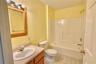 1009 W Waterford Ct, North Strabane, PA 15317 - Photo 19