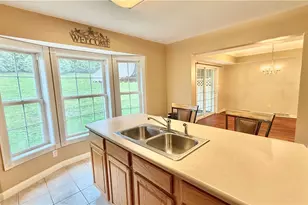 1009 W Waterford Ct, North Strabane, PA 15317 - Photo 9