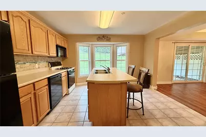 1009 W Waterford Ct, North Strabane, PA 15317 - Photo 7