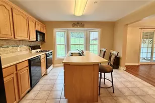 1009 W Waterford Ct, North Strabane, PA 15317 - Photo 7