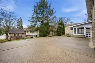 1150 Arrowood Dr, Pittsburgh, PA 15243 - Photo 33