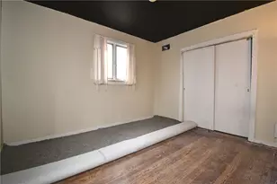 17 Dean St, Carnegie, PA 15106 - Photo 9