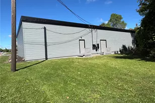 1139 N Main St Ext, Twp of But NW, PA 16001 - Photo 19