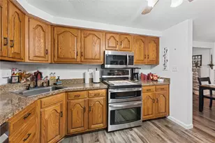 361 Holiday Park Dr, Pittsburgh, PA 15239 - Photo 11