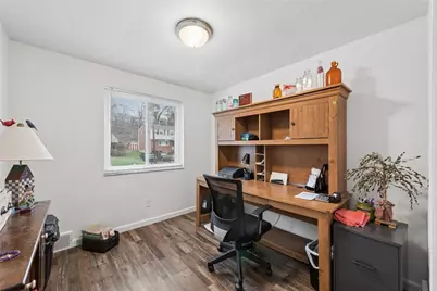 361 Holiday Park Dr, Pittsburgh, PA 15239 - Photo 15