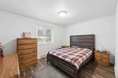 361 Holiday Park Dr, Pittsburgh, PA 15239 - Photo 13