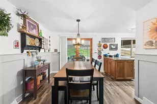 361 Holiday Park Dr, Pittsburgh, PA 15239 - Photo 7