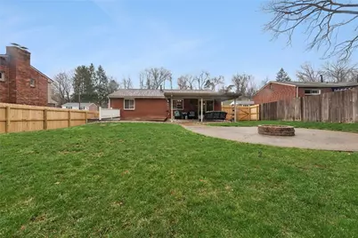 361 Holiday Park Dr, Pittsburgh, PA 15239 - Photo 27