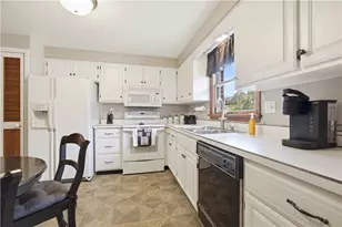 100 Hermitage Cir, Ligonier Township, PA 15658 - Photo 5