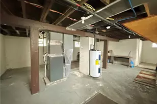 24 W Chartes St, New Castle, PA 16102 - Photo 23