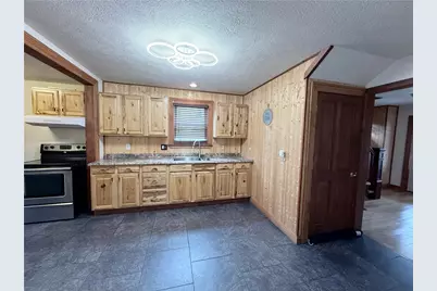 24 W Chartes St, New Castle, PA 16102 - Photo 7