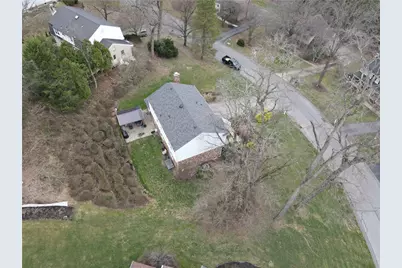 1696 Hathaway Ln, Pittsburgh, PA 15241 - Photo 9