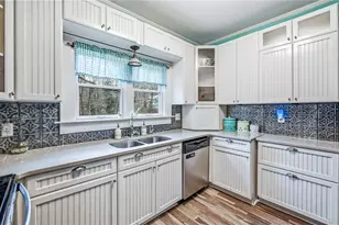 2411 Graceland Rd, Neshannock Township, PA 16105 - Photo 15