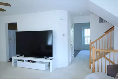 1305 Michael Dr, Pittsburgh, PA 15227 - Photo 5