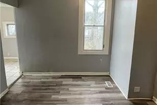 139 N Water Ave, Sharon, PA 16146 - Photo 27