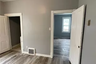 139 N Water Ave, Sharon, PA 16146 - Photo 9