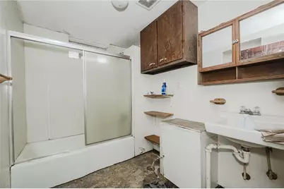 348 Hollow Rd, Washington Township, PA 16218 - Photo 15