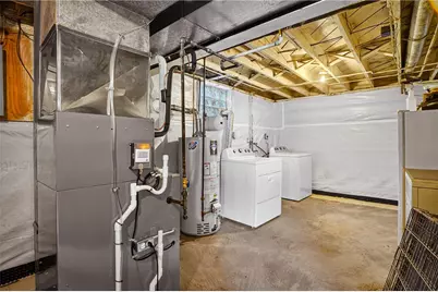 813 Alberta Dr, West Mifflin, PA 15122 - Photo 23