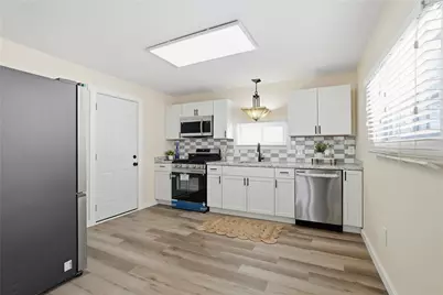 805 Colonial Ave, Monaca, PA 15061 - Photo 13