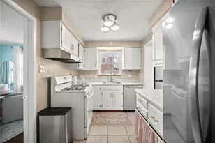 2079 Spring Valley, Scott Township, PA 15243 - Photo 15