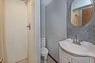 1460 Mohican Dr, Pittsburgh, PA 15228 - Photo 23