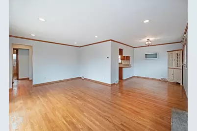 1460 Mohican Dr, Pittsburgh, PA 15228 - Photo 5