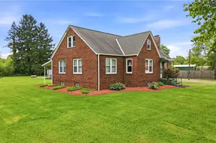 7376 Sharon-Mercer Rd, Lackawannock Township, PA 16137 - Photo 5