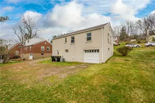 1009 Fairview Dr, Bethel Park, PA 15102 - Photo 23