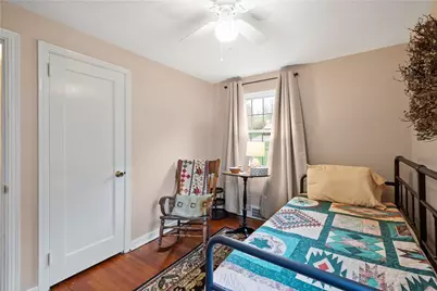 1009 Fairview Dr, Bethel Park, PA 15102 - Photo 17