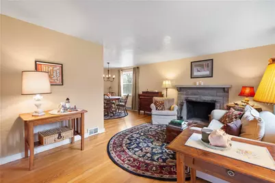 1009 Fairview Dr, Bethel Park, PA 15102 - Photo 5