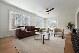 105 Weller Dr, Pittsburgh, PA 15090 - Photo 11