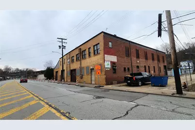 2121 5th Ave, McKeesport, PA 15132 - Photo 3