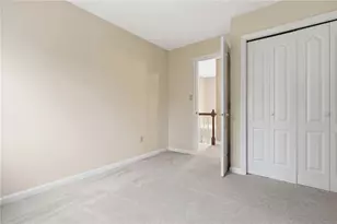 1915 Oakhurst Dr, Pittsburgh, PA 15101 - Photo 33