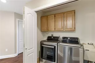 1915 Oakhurst Dr, Pittsburgh, PA 15101 - Photo 25