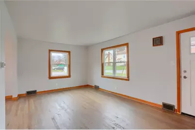 740 Pershing St, Ellwood City, PA 16117 - Photo 13