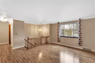 537 Green Haven Ct, Pittsburgh, PA 15239 - Photo 5