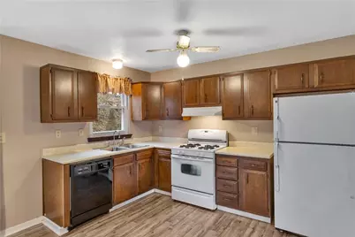 537 Green Haven Ct, Pittsburgh, PA 15239 - Photo 7