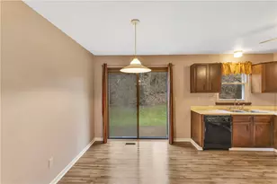 537 Green Haven Ct, Pittsburgh, PA 15239 - Photo 9