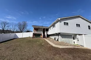 114 Wood Ln, Kiskiminetas Township, PA 15618 - Photo 3