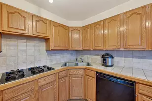 2900 Churchview Ave, Pittsburgh, PA 15227 - Photo 11