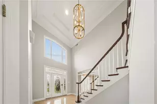 805 Saddleback Ct, Hempfield Township, PA 15601 - Photo 3