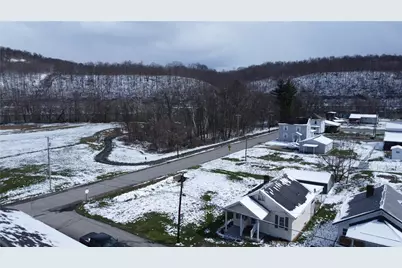 518 3rd St, Greensboro, PA 15338 - Photo 5