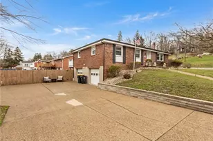 701 Havengate Dr, Bethel Park, PA 15102 - Photo 5