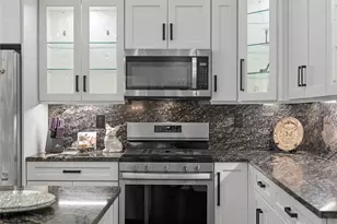 113 Hemingway Ln, Kennedy Township, PA 15108 - Photo 15