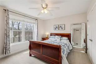 404 Ironwood Dr, Cecil, PA 15317 - Photo 5