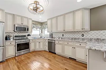 204 Rolling Hill Farm Dr, Rostraver, PA 15089 - Photo 7