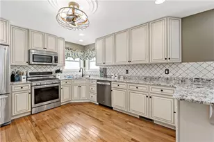 204 Rolling Hill Farm Dr, Rostraver, PA 15089 - Photo 7